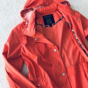 NWOT Cayenne Orange Rain Coat 🌧🧥